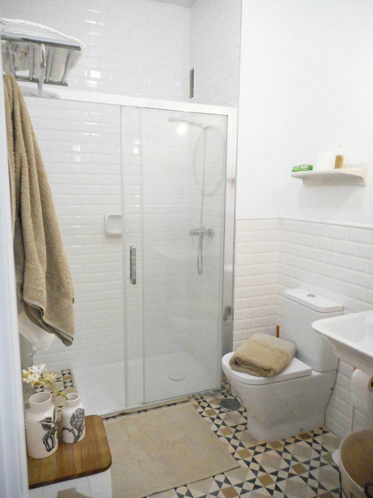 Appartement Bhost - Nino Guevara